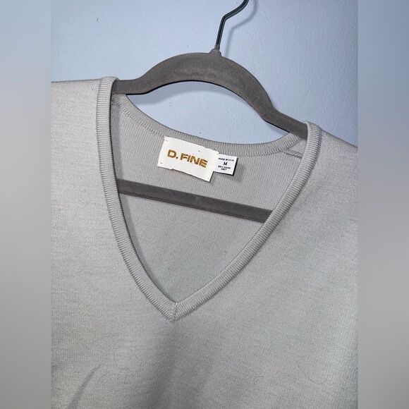 D.Fine Men’s Gray 100% Zephyr Wool Made in USA V Neck Sweater Size M EUC - Picture 2 of 8